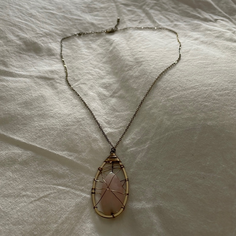 Pink Quartz and Gold Pendent Necklace